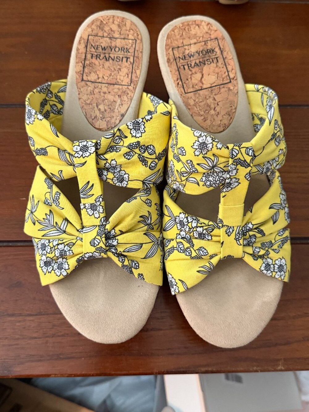 Summery Wedge WedNew York Transit Yellow Floral Bow Slide Sandals Women's Size 7